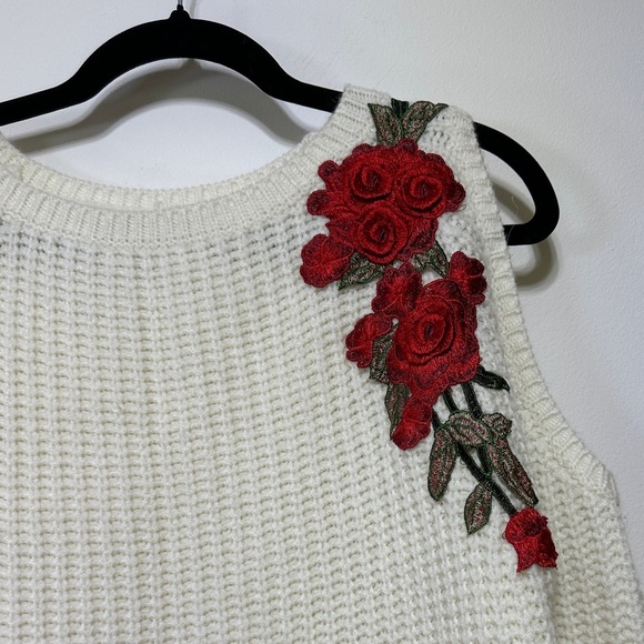 Papaya | Off-White Cut-Out Shoulder Sweater Rose Embroidery Knit Tunic Sweater - Picture 3 of 7